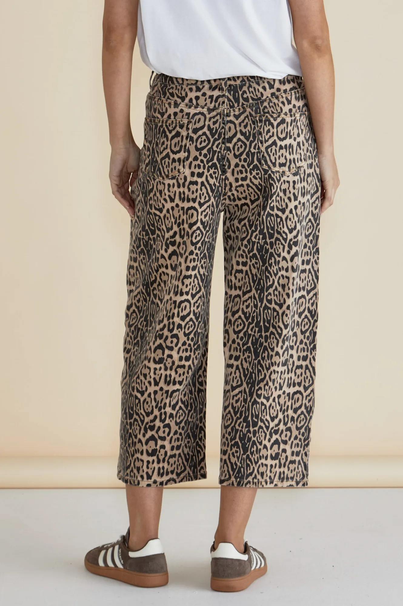 Bella Relaxed Crop Jeans - Leopard
