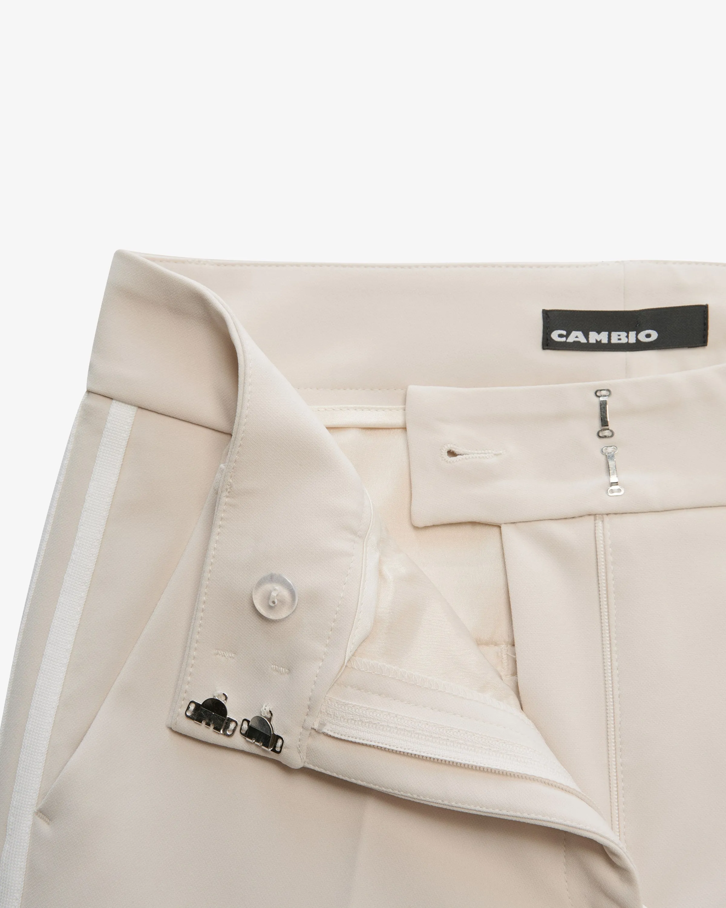 CAMBIO - AMELIE PANT