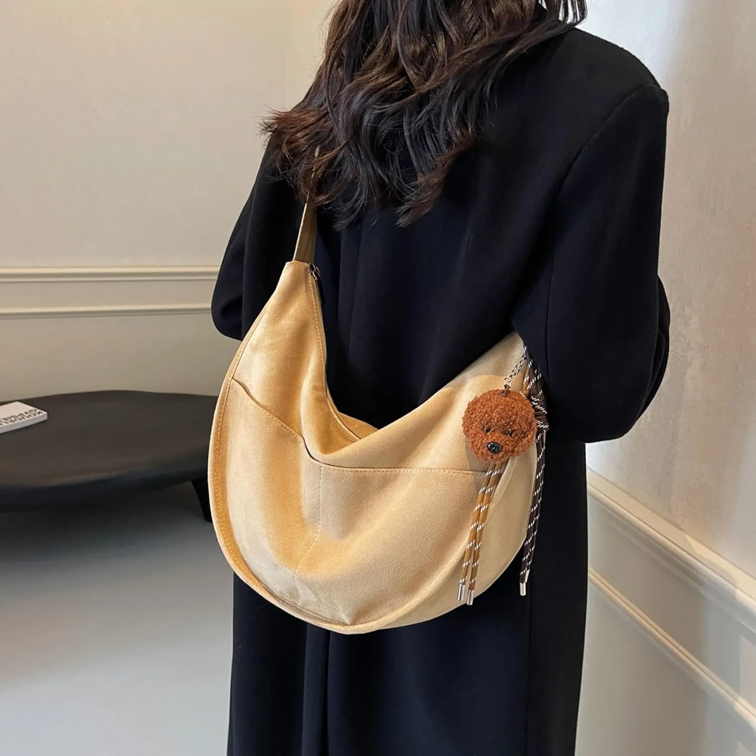 Casual Messenger with Cute Pendant Faux Suede Crossbody Bag with Accessories Bag Chic Shoulder Hobo Bag Travel Daypacks