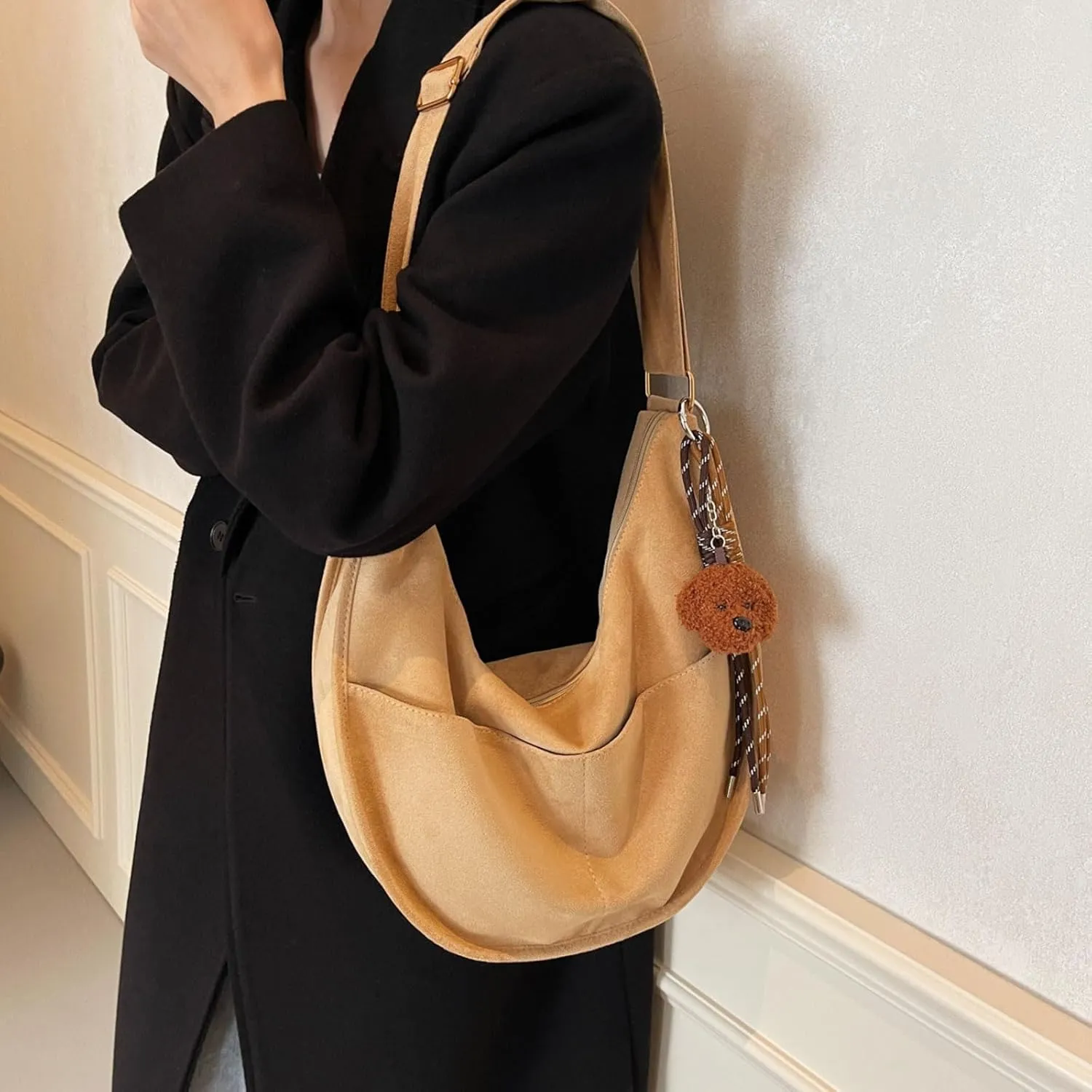 Casual Messenger with Cute Pendant Faux Suede Crossbody Bag with Accessories Bag Chic Shoulder Hobo Bag Travel Daypacks