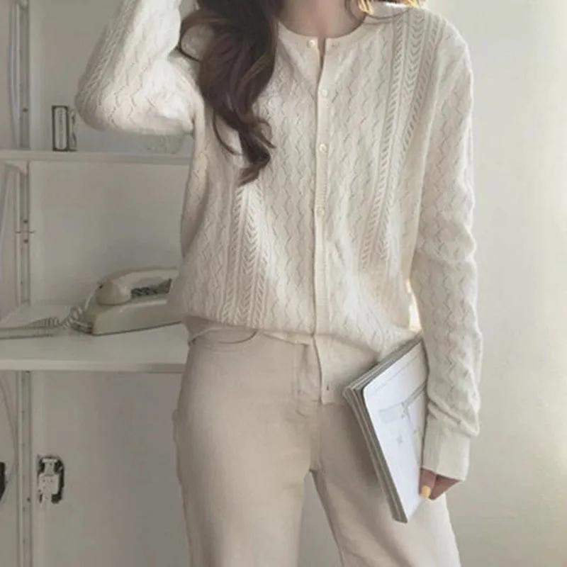 Demure Lazy Vintage Loose Sweater Elegant Tops Western Knitted Cardigan Women Outerwear