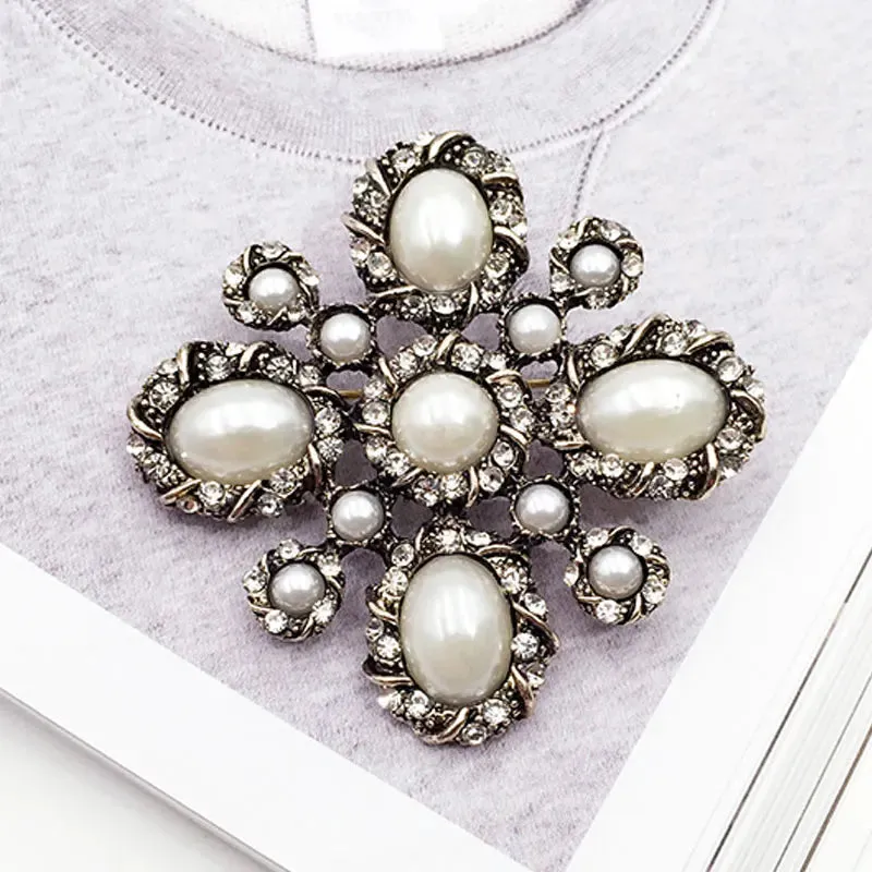 Ece Embroidery Brooch Pin