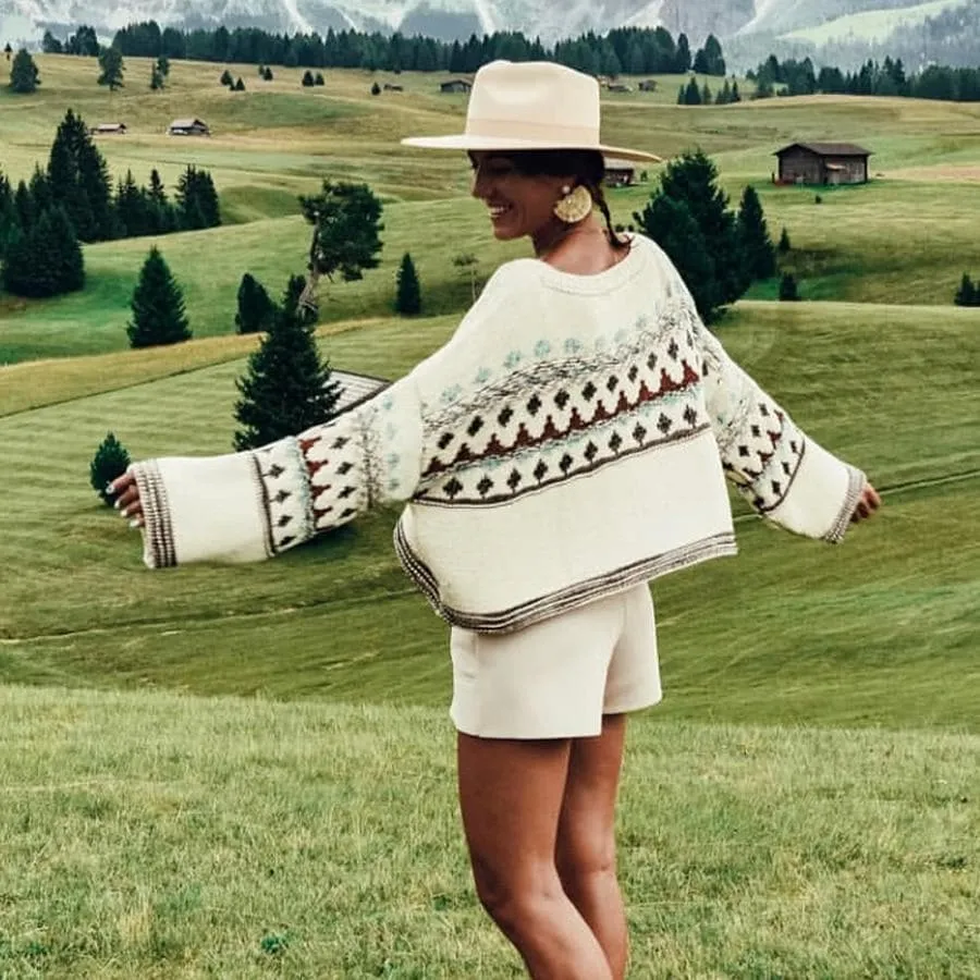 ETHNIC WARM SWEATER