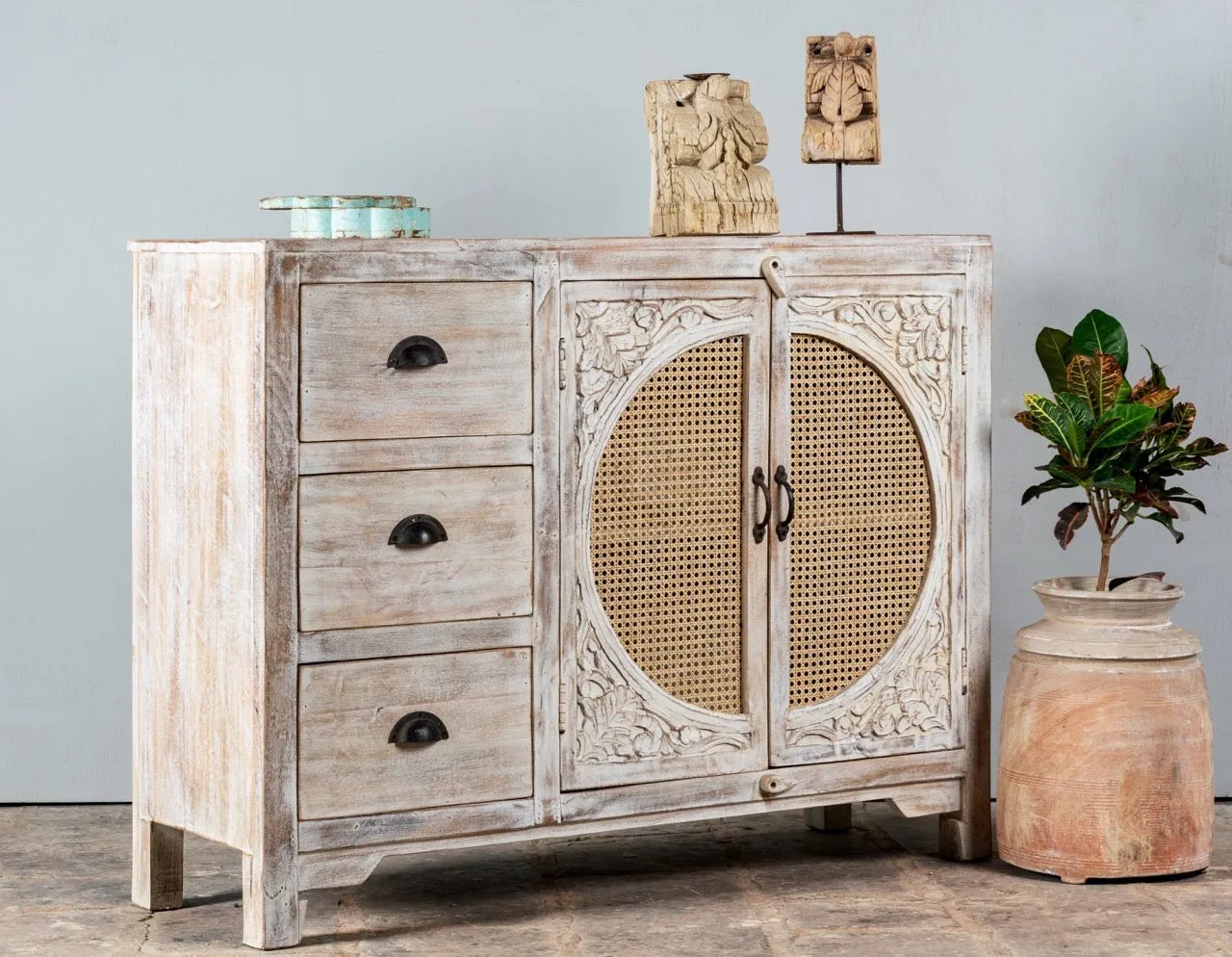 Kalah Hand Carved Solid Wooden Sideboard Buffet 120x40x92cm KLA0124