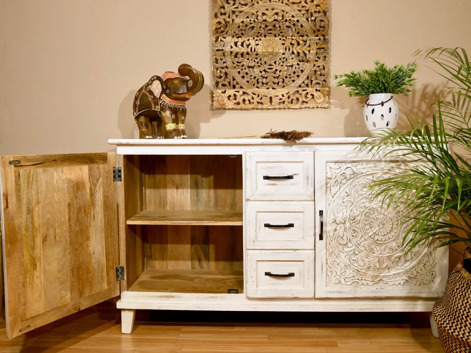 Kalah Hand Carved Solid Wooden Sideboard Buffet 150x90x45cm KLA0135