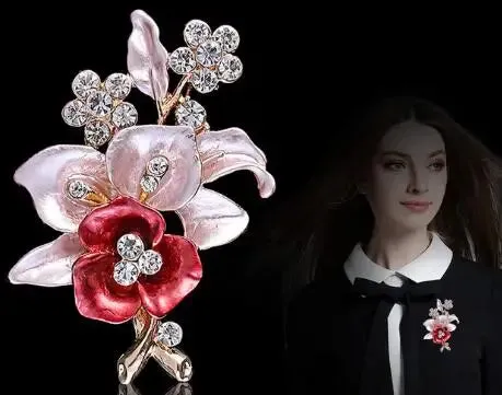 Malin Lace Brooch Pin