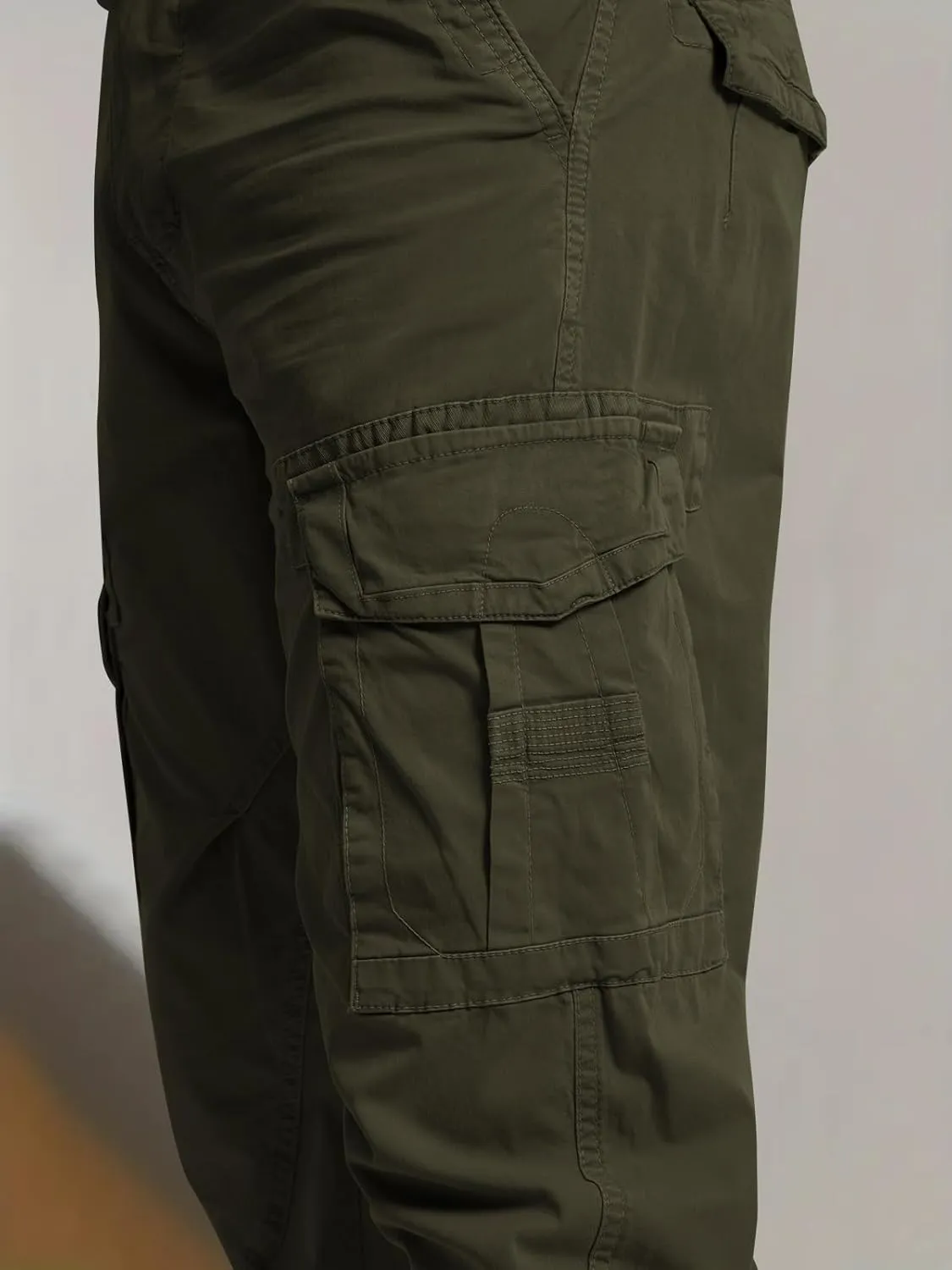 OUTSON Men's Relaxed Fit Cargo Pants 8 Pockets Work Pants Casual Outdoor Pants Ripstop Tactical Pants for Men