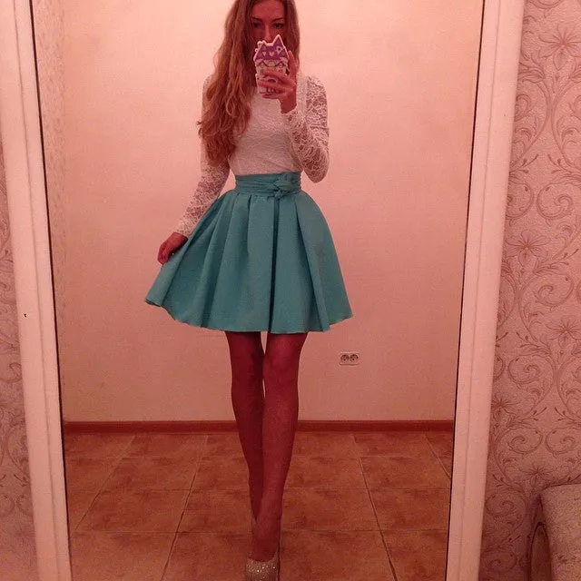 Scoop Long Sleeves Lace Patchwork Flared Pleated Short Dress