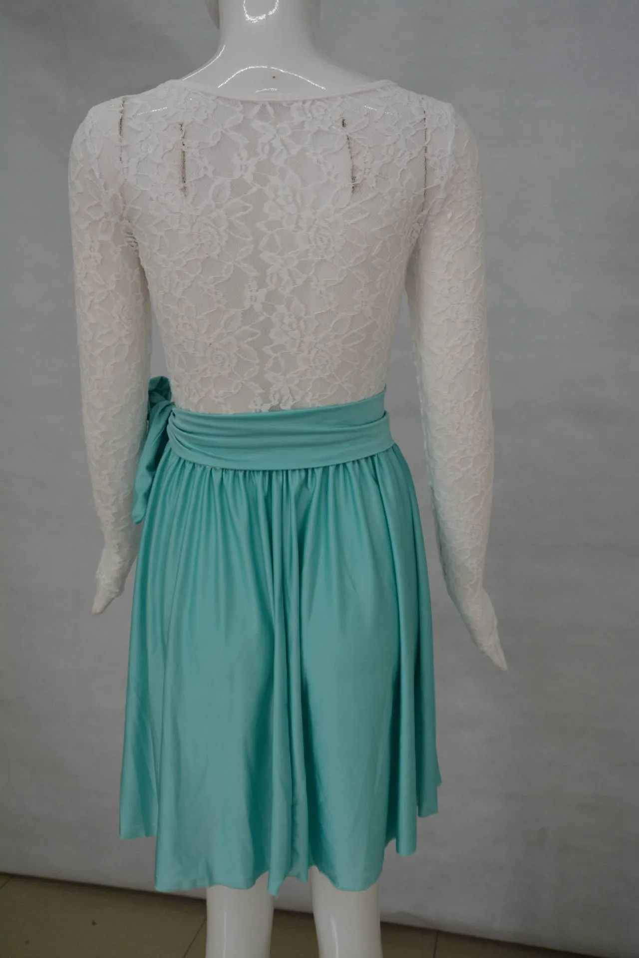 Scoop Long Sleeves Lace Patchwork Flared Pleated Short Dress