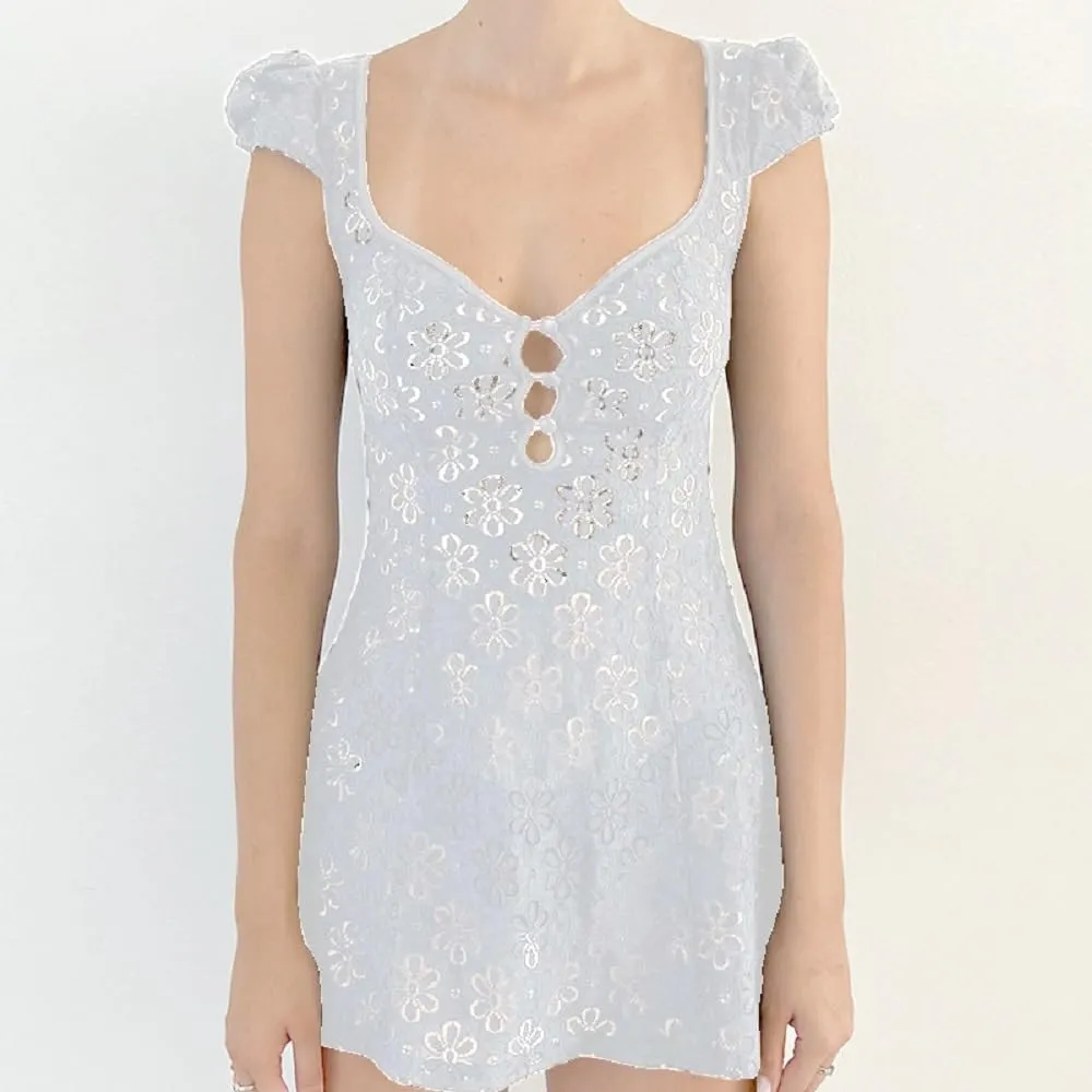 Women Lace Short Bodycon Dresses Vintage Ruffle A-Line Mini Dress Elegant Backless White Sundress Y2K Clubwear