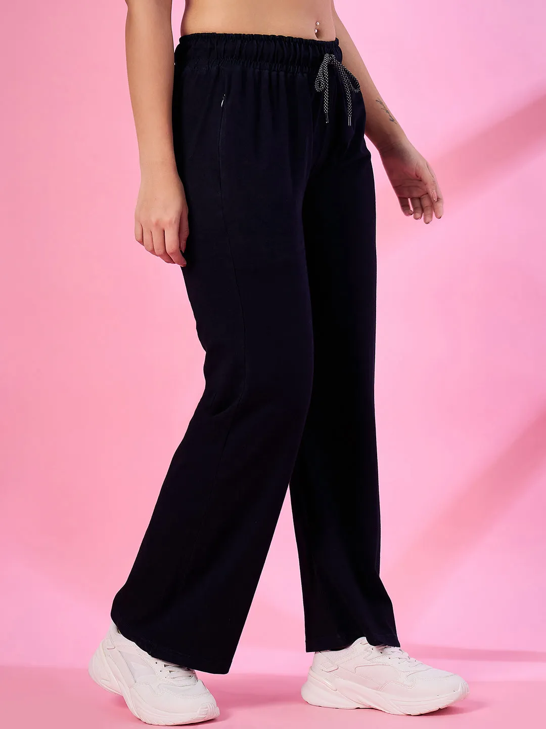 Women’s Mid Rise Relaxed Fit Straight Lower With Zipper Pockets